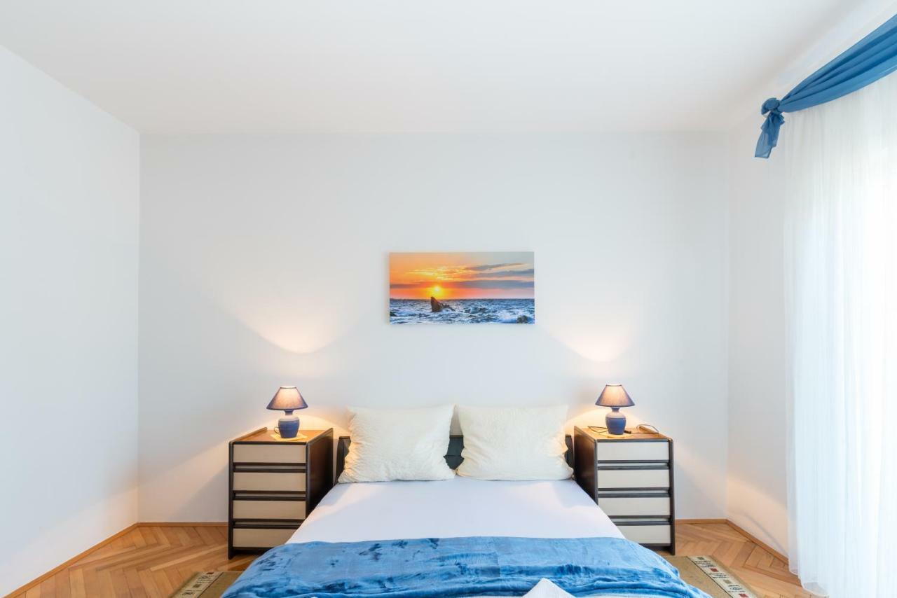 Apartment Victoria *